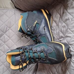 EUC LL Bean Unisex Ski Boots  Size 42/10